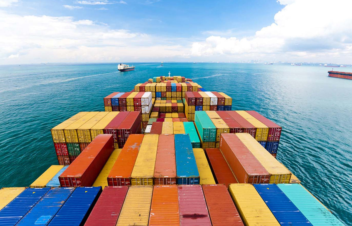 Ocean Freight vs Air Freight: Which is Better for Your Business?